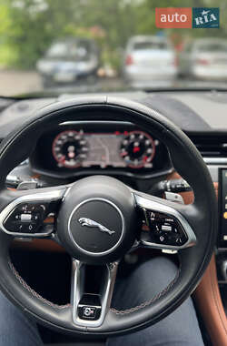 Внедорожник / Кроссовер Jaguar F-Pace 2021 в 