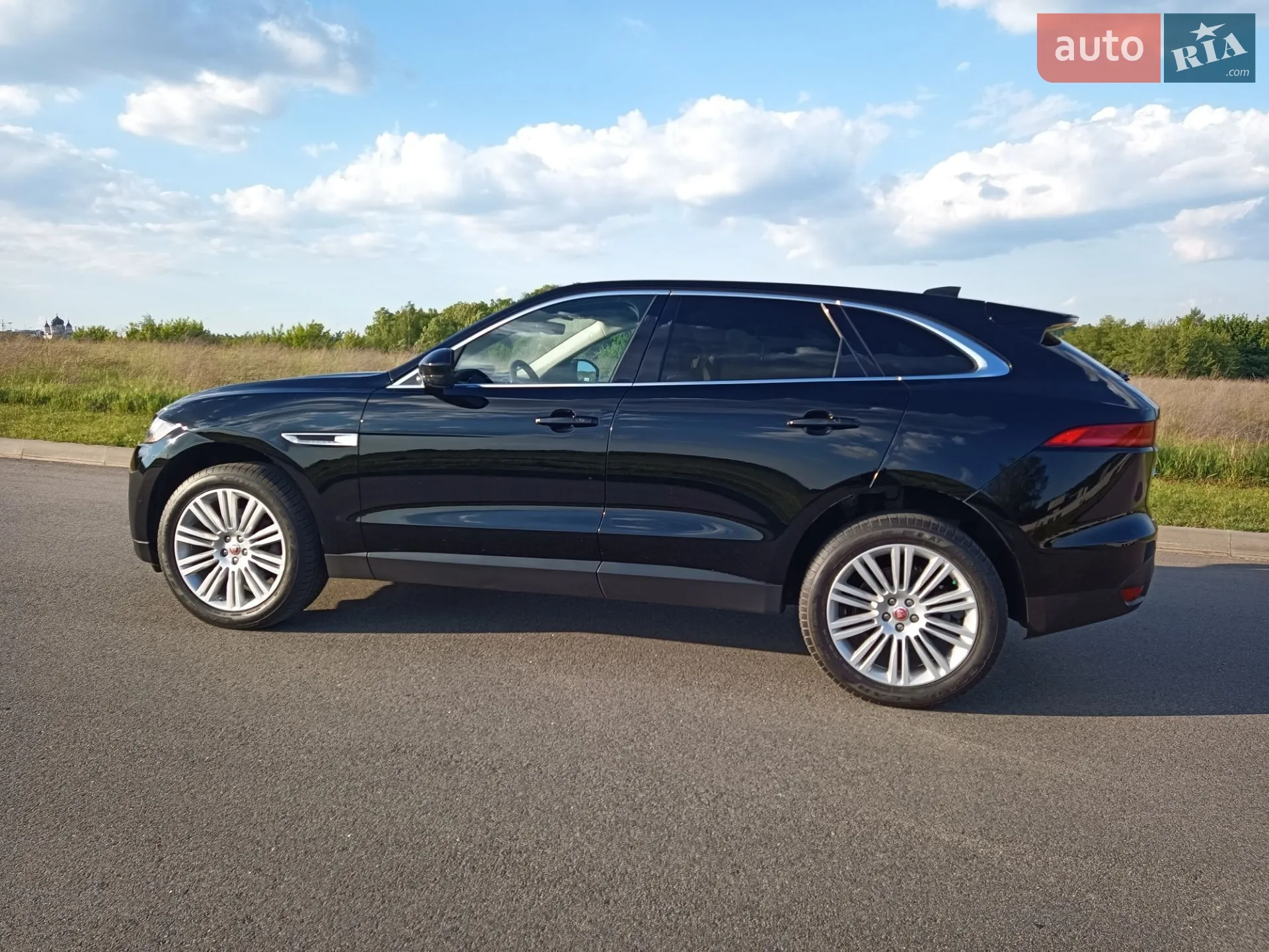 2019 Jaguar F-Pace - мініатюра 20