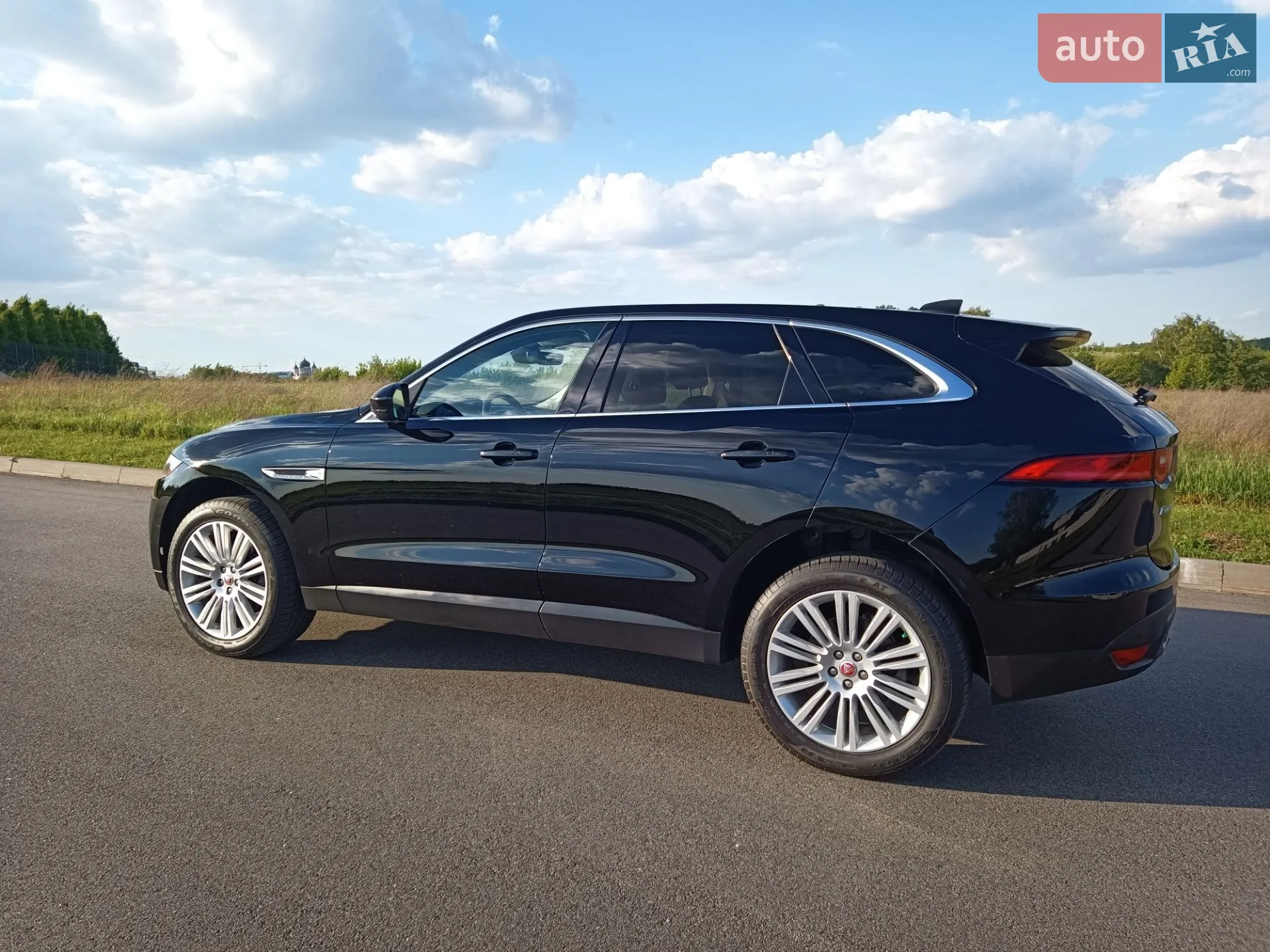 2019 Jaguar F-Pace - мініатюра 22