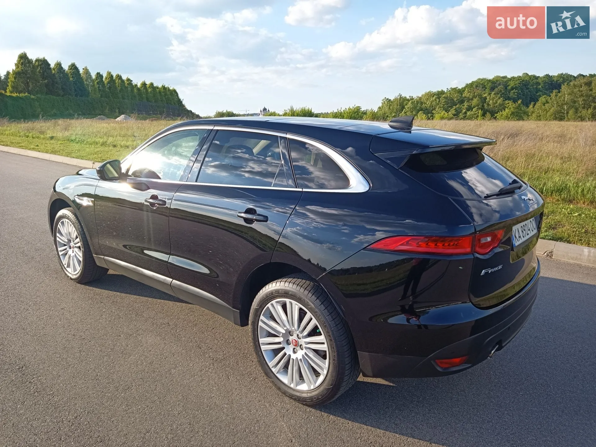2019 Jaguar F-Pace - мініатюра 23