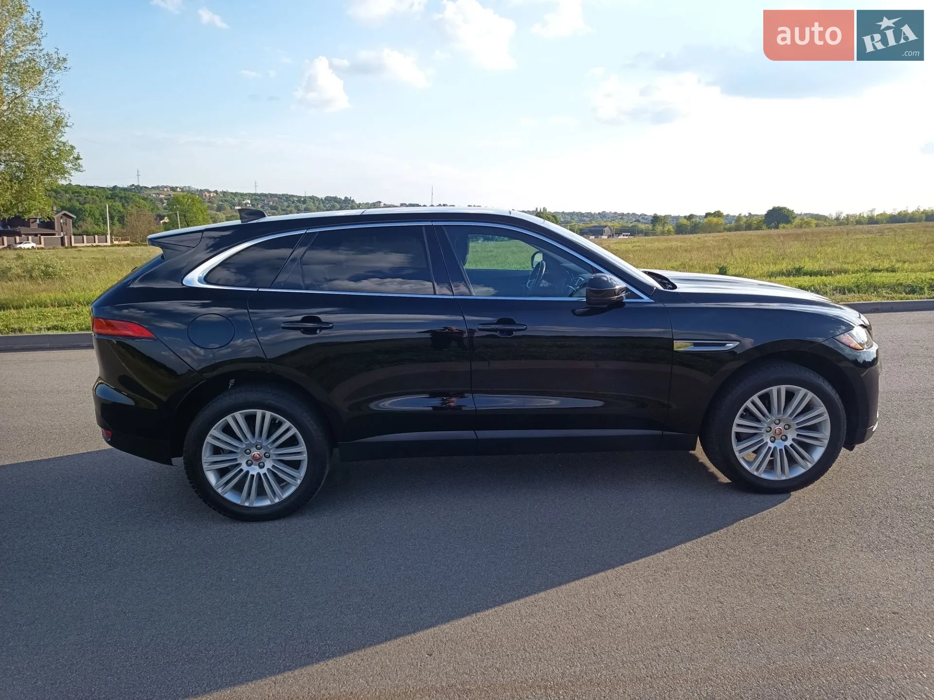 2019 Jaguar F-Pace - мініатюра 31