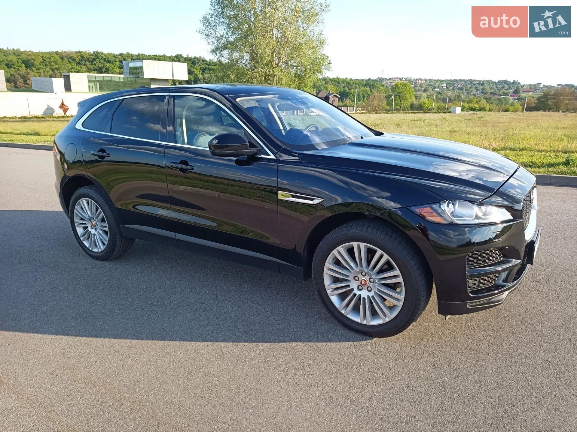2019 Jaguar F-Pace - фото 1