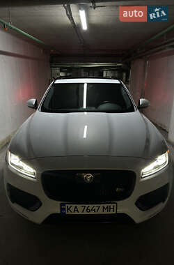 Внедорожник / Кроссовер Jaguar F-Pace 2020 в 