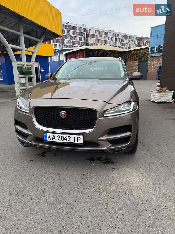 Внедорожник / Кроссовер Jaguar F-Pace 2016 в Киеве