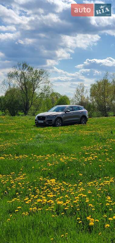 Jaguar F-Pace 2016
