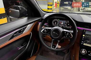 Внедорожник / Кроссовер Jaguar F-Pace 2022 в 