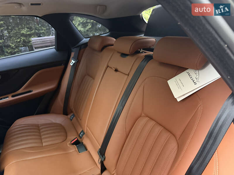 Позашляховик / Кросовер Jaguar F-Pace 2017 в Києві