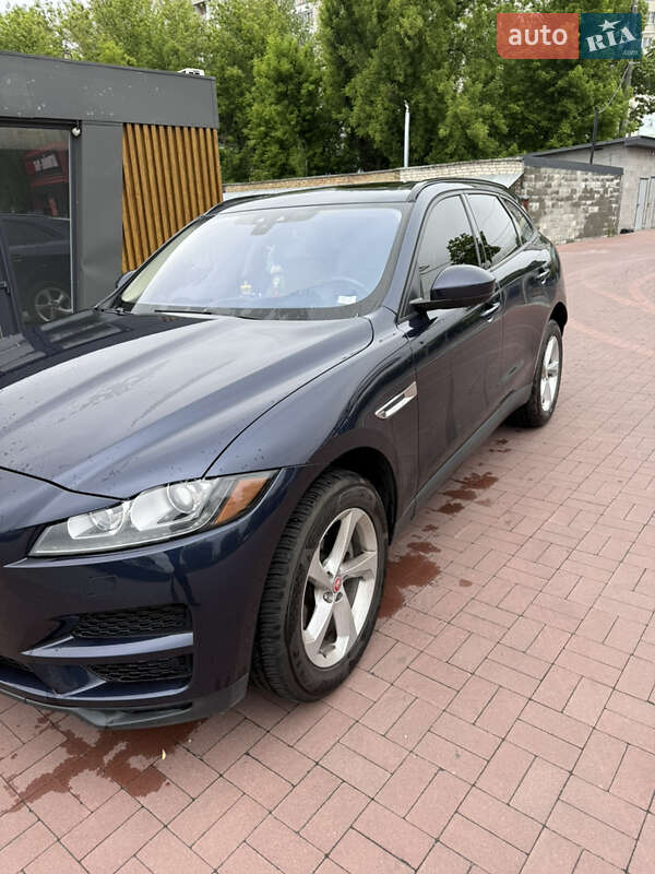 Внедорожник / Кроссовер Jaguar F-Pace 2017 в Ровно