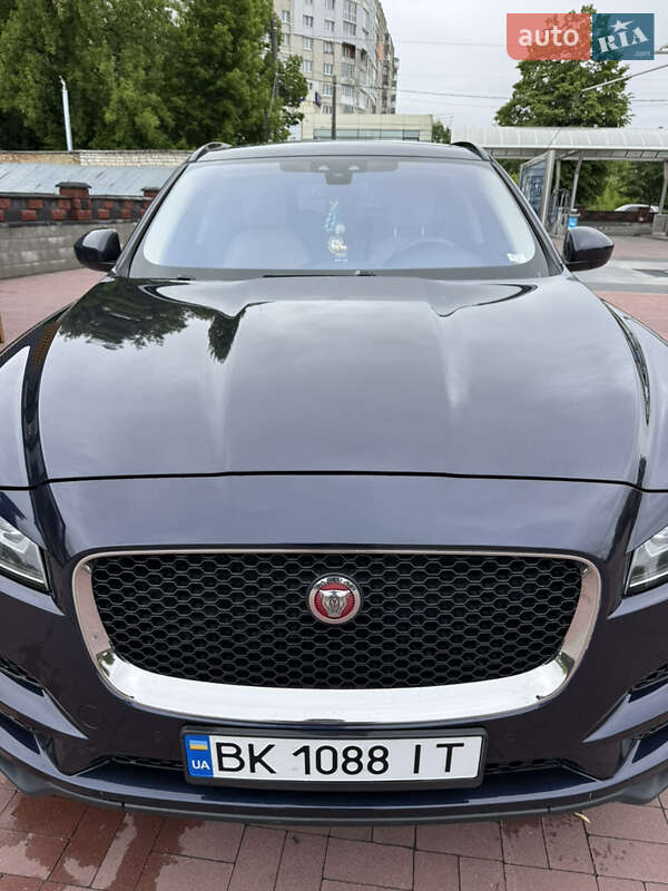 Внедорожник / Кроссовер Jaguar F-Pace 2017 в Ровно