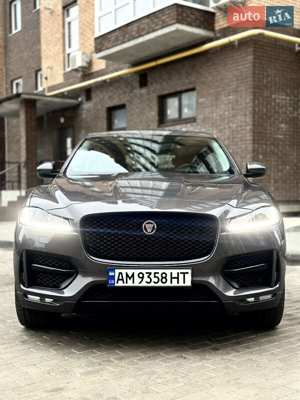 Позашляховик / Кросовер Jaguar F-Pace 2016 в Житомирі