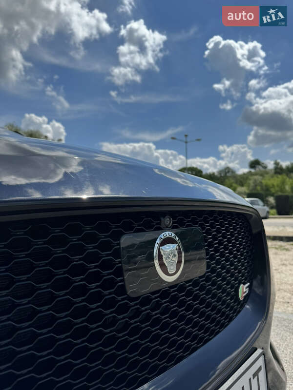 Внедорожник / Кроссовер Jaguar F-Pace 2016 в Днепре