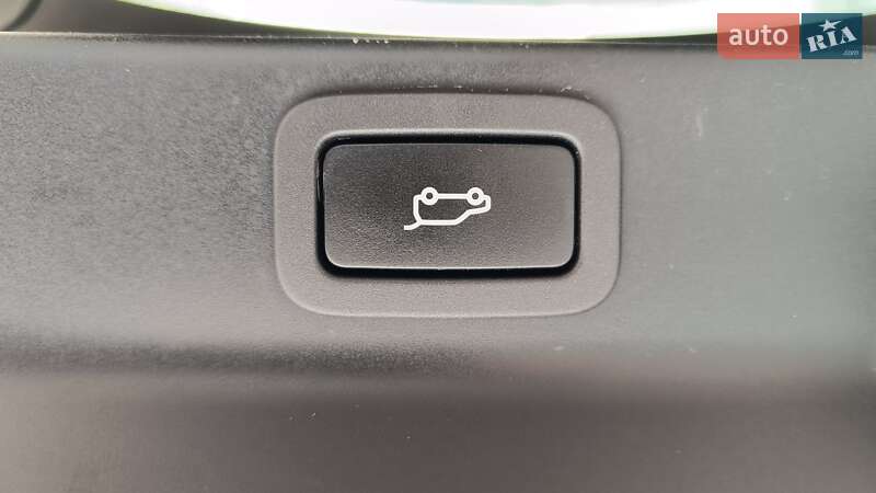 Внедорожник / Кроссовер Jaguar F-Pace 2019 в Киеве фото 18 Внедорожник / Кроссовер Jaguar F-Pace 2019 в Киеве