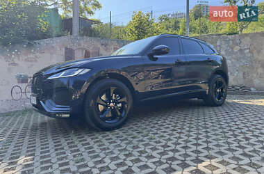 Внедорожник / Кроссовер Jaguar F-Pace 2021 в 