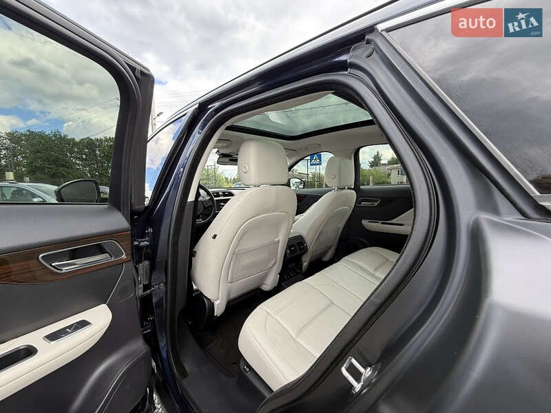 Позашляховик / Кросовер Jaguar F-Pace 2016 в Умані