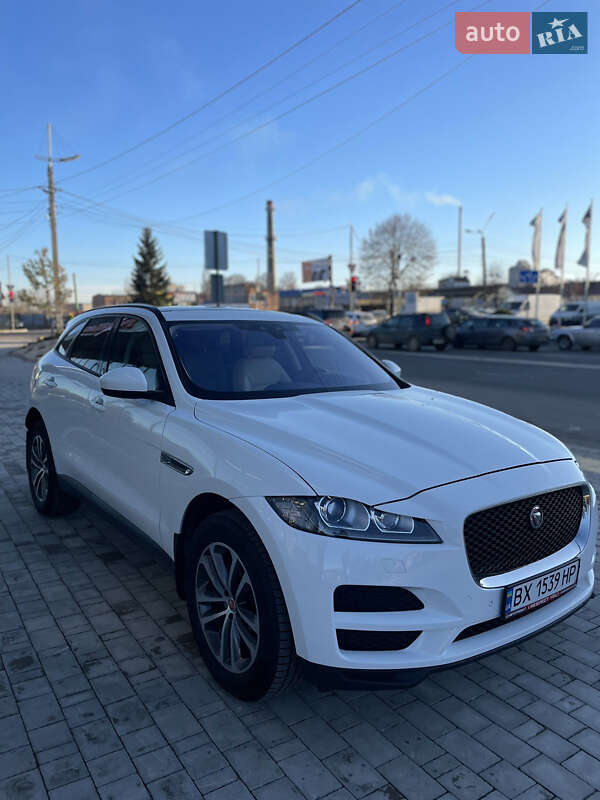 Позашляховик / Кросовер Jaguar F-Pace 2016 в 