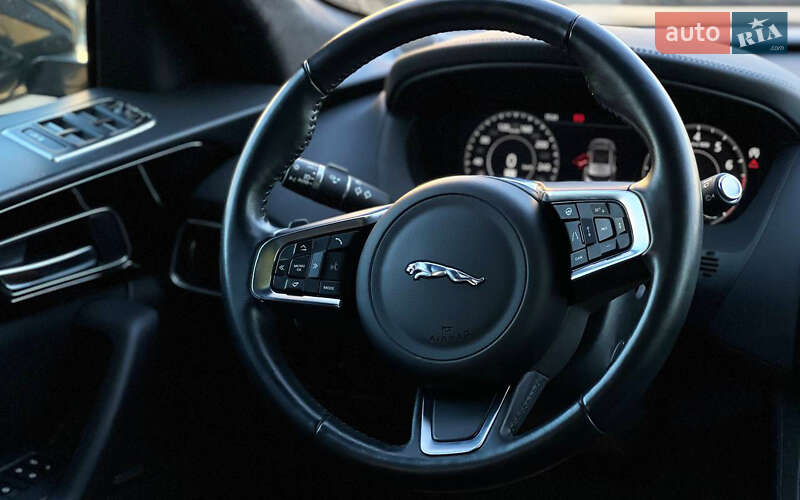 Позашляховик / Кросовер Jaguar F-Pace 2020 в Івано-Франківську