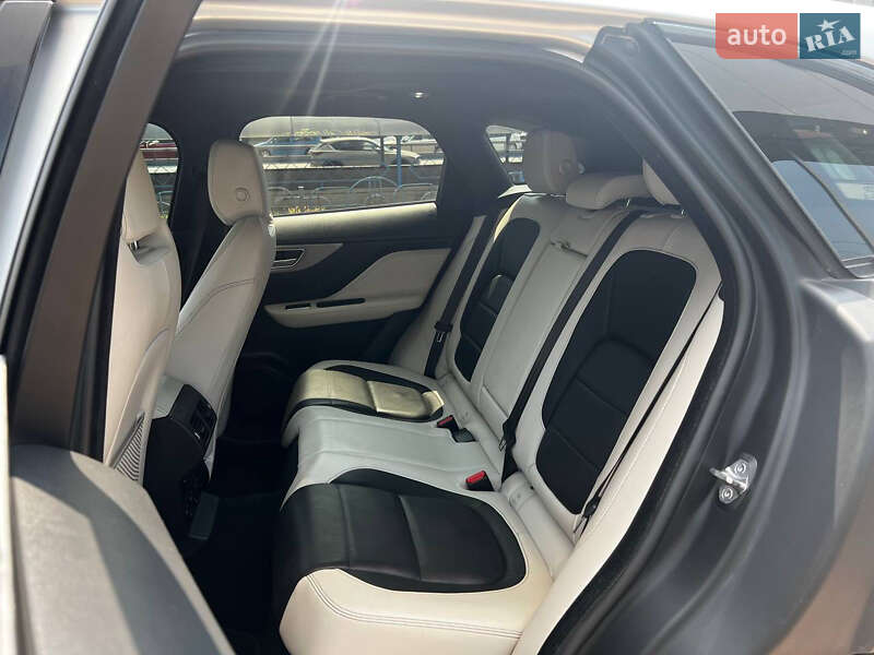 Внедорожник / Кроссовер Jaguar F-Pace 2018 в Киеве
