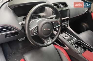 Внедорожник / Кроссовер Jaguar F-Pace 2017 в 