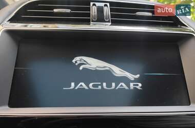 Внедорожник / Кроссовер Jaguar F-Pace 2017 в 