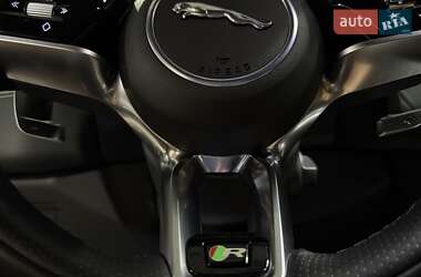 Внедорожник / Кроссовер Jaguar F-Pace 2021 в 