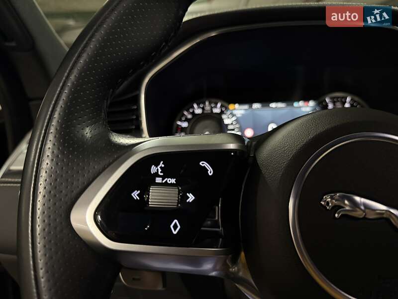 Внедорожник / Кроссовер Jaguar F-Pace 2021 в Киеве