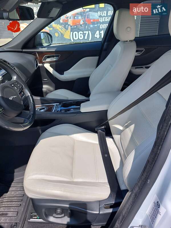 Внедорожник / Кроссовер Jaguar F-Pace 2016 в Звягеле