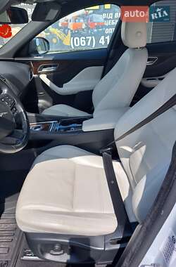 Позашляховик / Кросовер Jaguar F-Pace 2016 в 