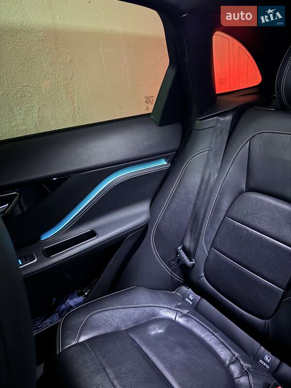 Позашляховик / Кросовер Jaguar F-Pace 2019 в Дніпрі