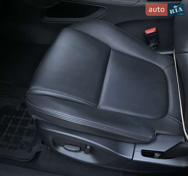 Внедорожник / Кроссовер Jaguar F-Pace 2017 в Харькове фото 14 Внедорожник / Кроссовер Jaguar F-Pace 2017 в Харькове