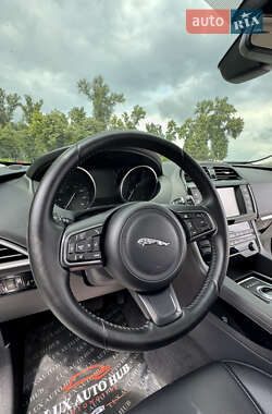 Позашляховик / Кросовер Jaguar F-Pace 2016 в 