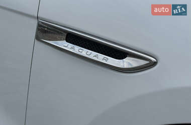 Позашляховик / Кросовер Jaguar F-Pace 2016 в 