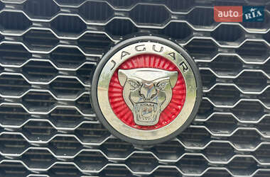 Позашляховик / Кросовер Jaguar F-Pace 2016 в 