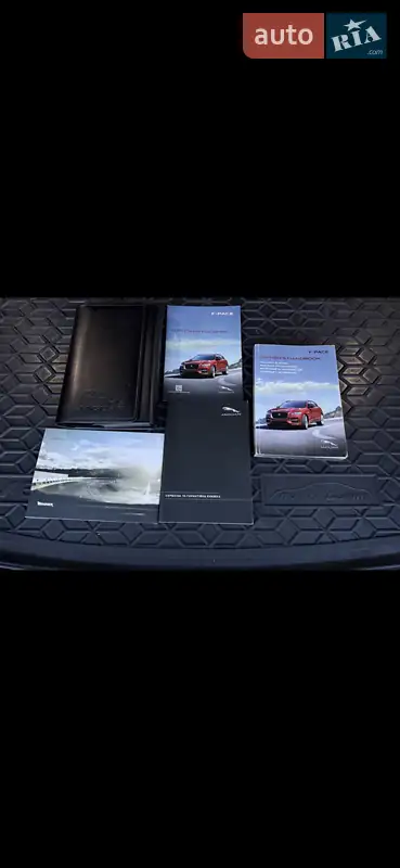 Внедорожник / Кроссовер Jaguar F-Pace 2016 в 