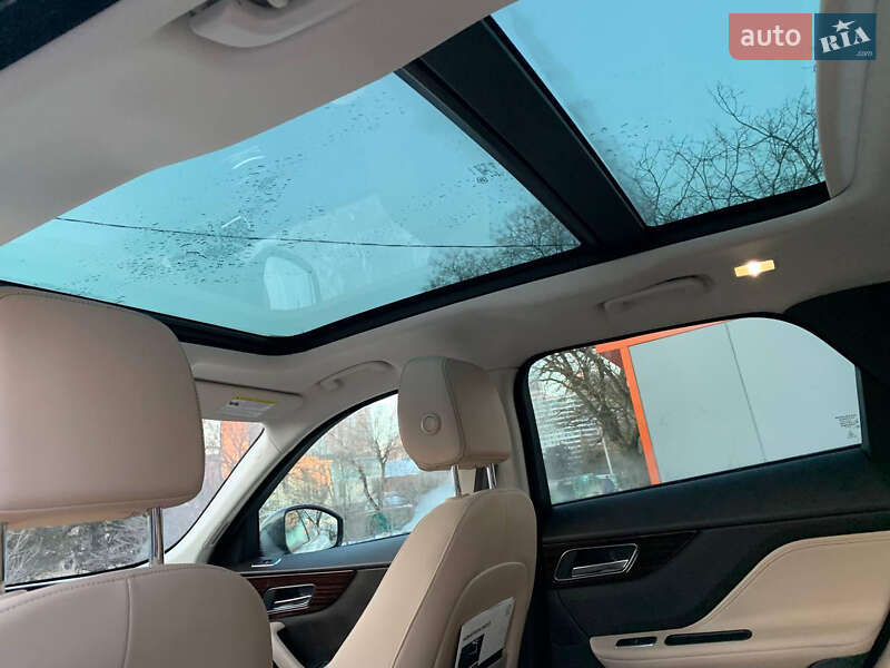 Внедорожник / Кроссовер Jaguar F-Pace 2016 в Одессе фото 10 Внедорожник / Кроссовер Jaguar F-Pace 2016 в Одессе