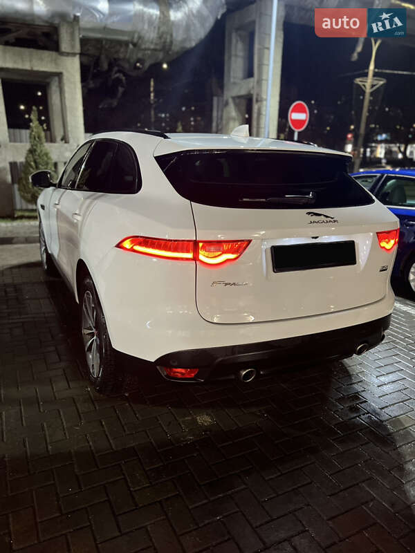 Внедорожник / Кроссовер Jaguar F-Pace 2016 в Одессе фото 5 Внедорожник / Кроссовер Jaguar F-Pace 2016 в Одессе