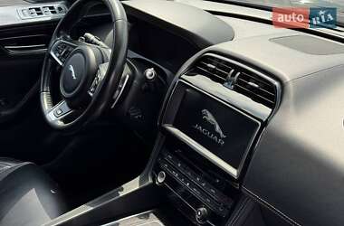 Внедорожник / Кроссовер Jaguar F-Pace 2016 в 