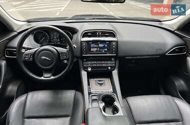 Позашляховик / Кросовер Jaguar F-Pace 2016 в 