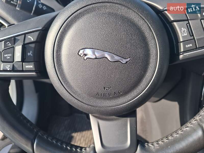 Позашляховик / Кросовер Jaguar F-Pace 2017 в Черкасах