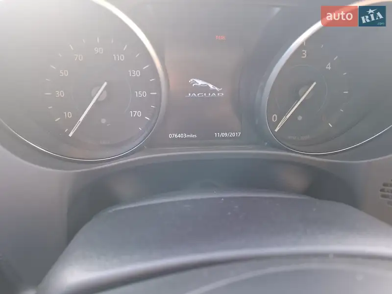 Внедорожник / Кроссовер Jaguar F-Pace 2017 в 