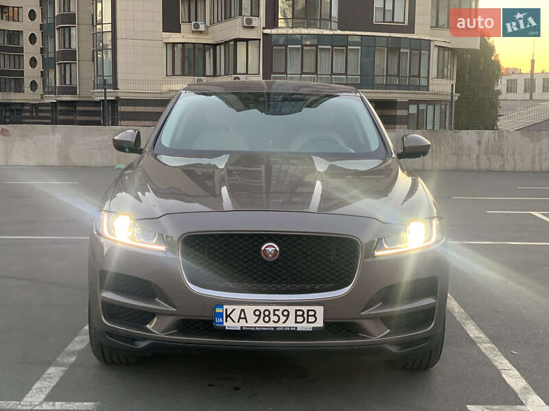 Позашляховик / Кросовер Jaguar F-Pace 2016 в Києві