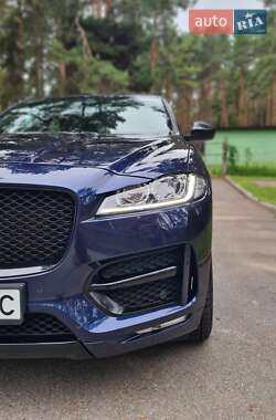 Позашляховик / Кросовер Jaguar F-Pace 2017 в 