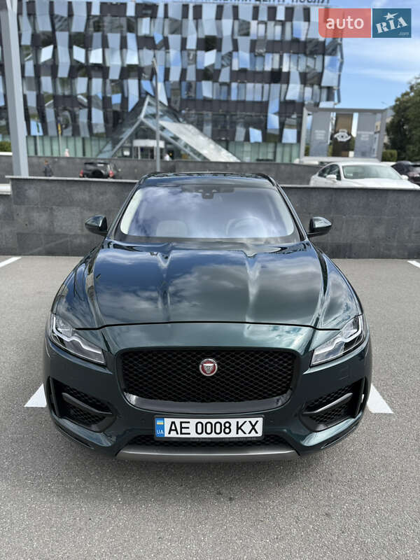 Позашляховик / Кросовер Jaguar F-Pace 2017 в 