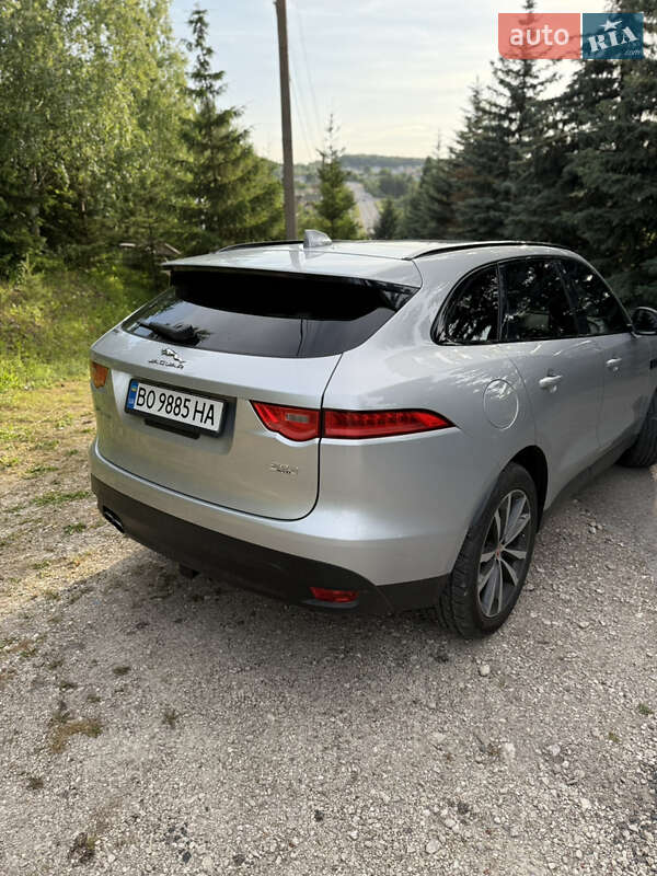 Внедорожник / Кроссовер Jaguar F-Pace 2016 в Тернополе
