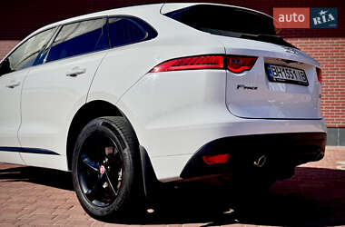 Внедорожник / Кроссовер Jaguar F-Pace 2017 в 