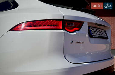 Внедорожник / Кроссовер Jaguar F-Pace 2017 в 