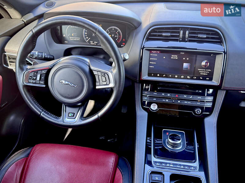 Внедорожник / Кроссовер Jaguar F-Pace 2017 в Одессе