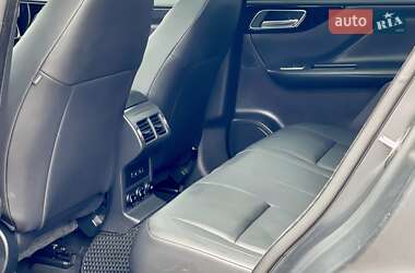 Внедорожник / Кроссовер Jaguar F-Pace 2018 в 