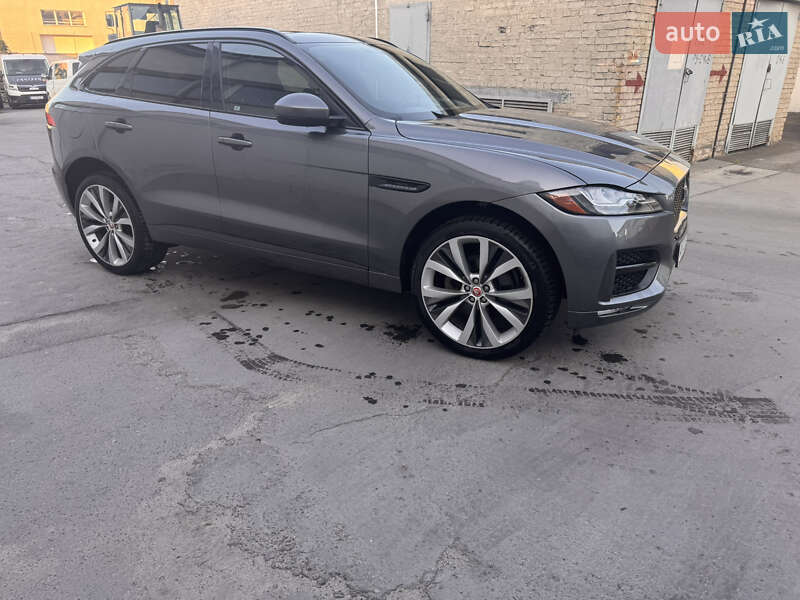 Внедорожник / Кроссовер Jaguar F-Pace 2016 в Киеве
