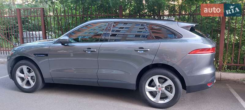 Внедорожник / Кроссовер Jaguar F-Pace 2016 в Киеве