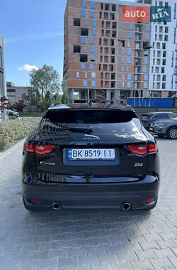 Позашляховик / Кросовер Jaguar F-Pace 2017 в 